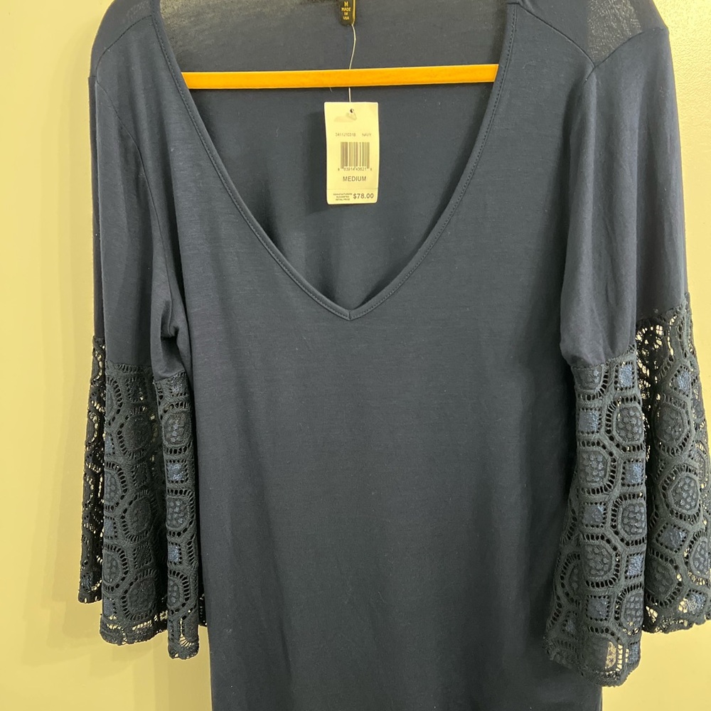 NEW Navy Blue V Neck Shirt Size: Medium
